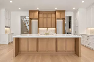 3909 N Hamilton Ave, Chicago, IL 60618 - Photo 2