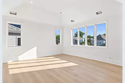 3909 N Hamilton Avenue, Chicago, IL 60618 - Photo 6