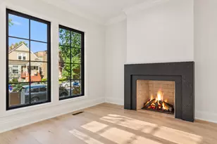 3909 N Hamilton Ave, Chicago, IL 60618 - Photo 4