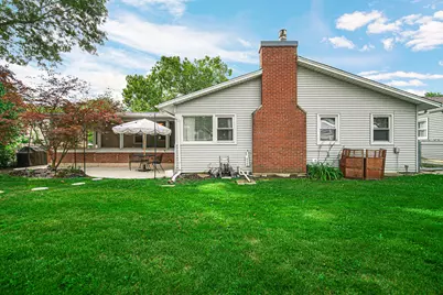 1072 Brantwood Avenue, Elk Grove Village, IL 60007 - Photo 24