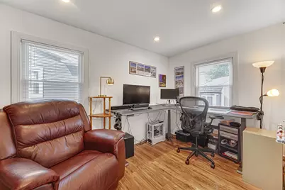 1072 Brantwood Avenue, Elk Grove Village, IL 60007 - Photo 12