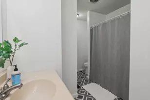 905 Stratford Dr, Champaign, IL 61821 - Photo 18