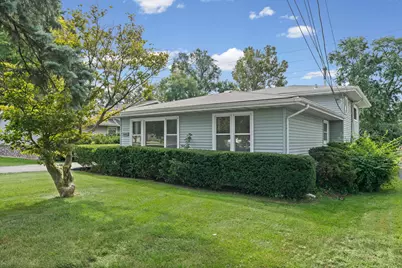 22W313 1 St Street, Glen Ellyn, IL 60137 - Photo 2