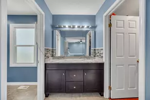 256 E Fox Hill Dr, Buffalo Grove, IL 60089 - Photo 30