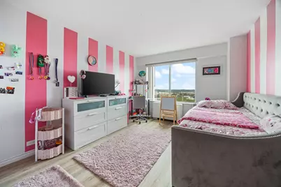 [Address not provided], Chicago, IL 60645 - Photo 12