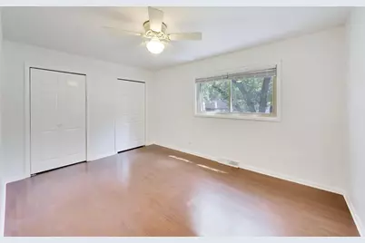 10S324 Hampshire Lane, Willowbrook, IL 60527 - Photo 22