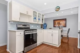 8315 Parkside Ave, Morton Grove, IL 60053 - Photo 10