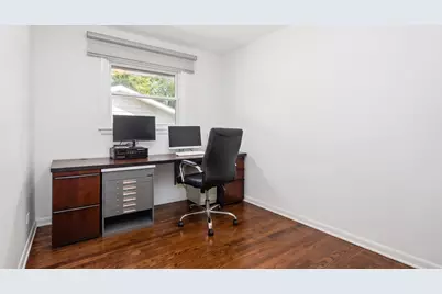 8315 Parkside Avenue, Morton Grove, IL 60053 - Photo 14