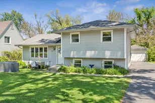 916 Lacey Ave, Lisle, IL 60532 - Photo 1