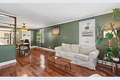 651 W New York Street, Aurora, IL 60506 - Photo 4