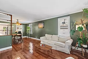 651 W New York St, Aurora, IL 60506 - Photo 4