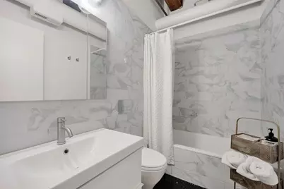 225 W Huron Street #211, Chicago, IL 60654 - Photo 10