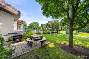 111 Acacia Dr, Indian Head Park, IL 60525 - Photo 16