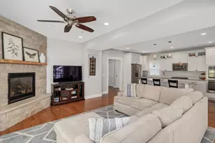 109 Grove Ave, Glen Ellyn, IL 60137 - Photo 10