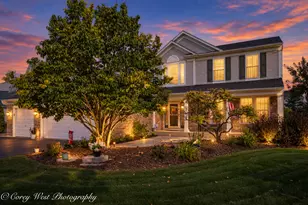2872 Dartmouth Ln, West Dundee, IL 60118 - Photo 2