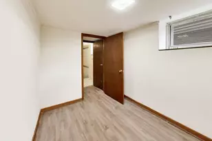 5753 W Giddings St, Chicago, IL 60630 - Photo 32