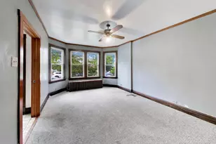5753 W Giddings St, Chicago, IL 60630 - Photo 6