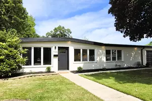 7906 W 98th St, Hickory Hills, IL 60457 - Photo 1