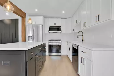 7906 W 98th Street, Hickory Hills, IL 60457 - Photo 12
