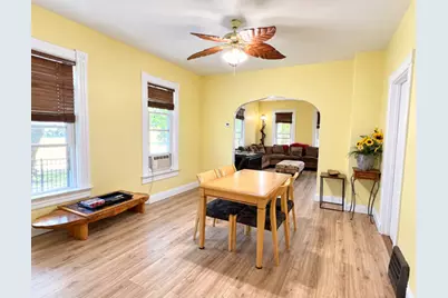 952 Larkin Avenue, Elgin, IL 60123 - Photo 6