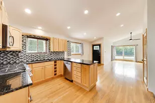 107 S Weller Ln, Mount Prospect, IL 60056 - Photo 10