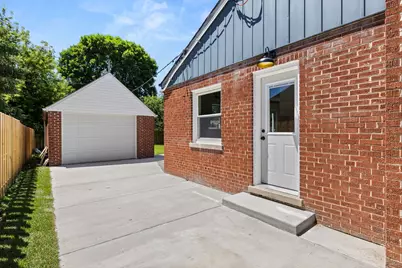 8918 Parkside Avenue, Morton Grove, IL 60053 - Photo 24