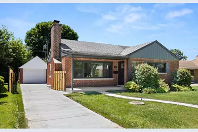 8918 Parkside Avenue, Morton Grove, IL 60053 - Photo 2