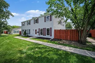 1801 Jamestown Cir, Hoffman Estates, IL 60169 - Photo 1