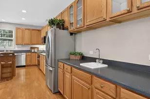 611 Dunhill Ln, Carol Stream, IL 60188 - Photo 10