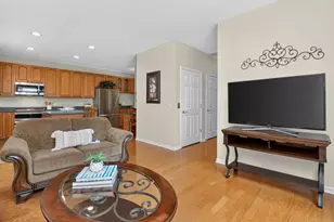 611 Dunhill Ln, Carol Stream, IL 60188 - Photo 6