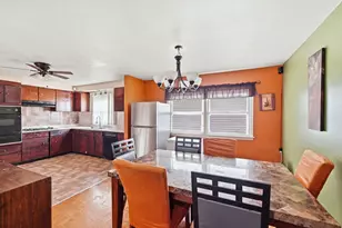 2615 Turtle Creek Dr, Hazel Crest, IL 60429 - Photo 4