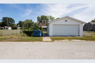 765 N Rosewood Avenue, Kankakee, IL 60901 - Photo 16