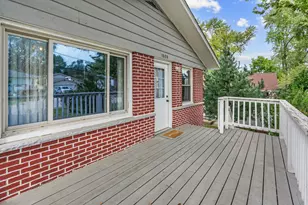 1028 Idlewild Dr, Round Lake Beach, IL 60073 - Photo 4