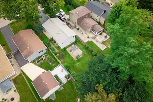 1028 Idlewild Dr, Round Lake Beach, IL 60073 - Photo 30