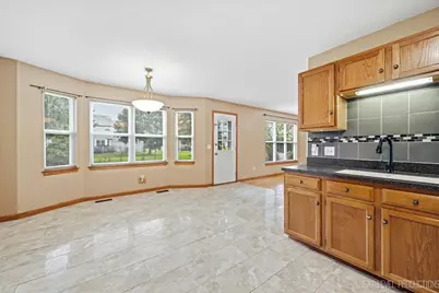 2513 Briarwood Court, Aurora, IL 60506 - Photo 6