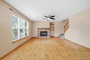 2513 Briarwood Ct, Aurora, IL 60506 - Photo 10