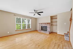 2513 Briarwood Ct, Aurora, IL 60506 - Photo 12