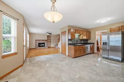 2513 Briarwood Court, Aurora, IL 60506 - Photo 8