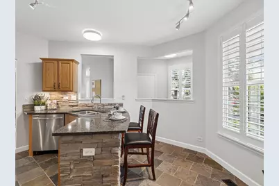 127 Hidden Pond Circle, Aurora, IL 60504 - Photo 8