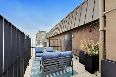 201 E Chestnut Street #14A, Chicago, IL 60611 - Photo 16