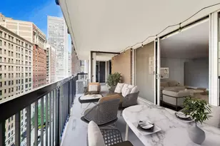 201 E Chestnut St, Chicago, IL 60611 - Photo 4