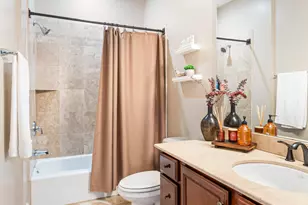 2248 W Foster Ave, Chicago, IL 60625 - Photo 12