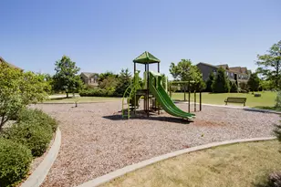 246 Belmont Dr, Lincolnshire, IL 60069 - Photo 8