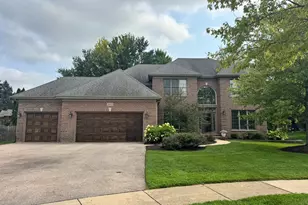 2071 Tunbridge Trail, Algonquin, IL 60102 - Photo 2