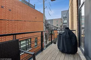 1670 N Claremont Ave, Chicago, IL 60647 - Photo 12