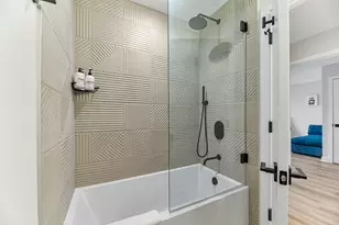 7109 N Western Ave, Chicago, IL 60645 - Photo 18