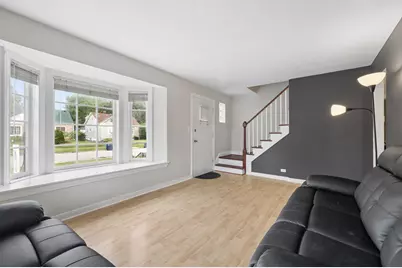 1031 Glenwood Avenue, Waukegan, IL 60085 - Photo 6