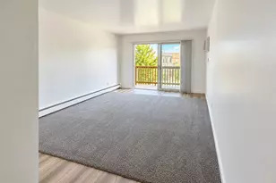 6451 S Narragansett Ave, Chicago, IL 60638 - Photo 2