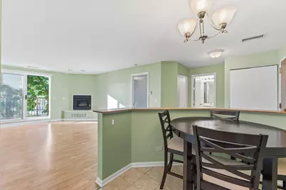 815 Leicester Road #217, Elk Grove Village, IL 60007 - Photo 10