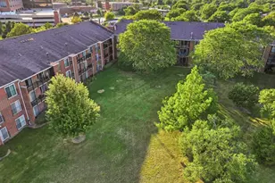 815 Leicester Rd, Elk Grove Village, IL 60007 - Photo 24